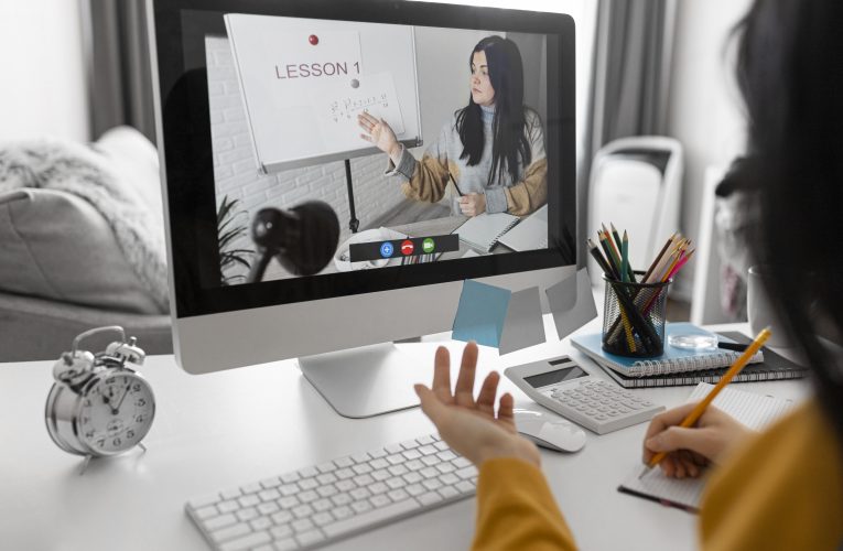 Taking classes online: 10 Advantages