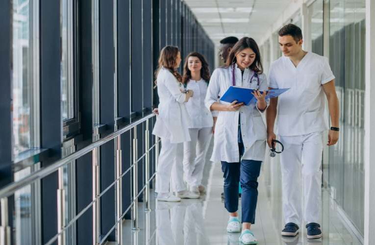 জর্জ টেলিগ্রাফের সাথে প্যারামেডিকেল কোর্স করার পর এখন চাকরির সুযোগ হাতের নাগালে