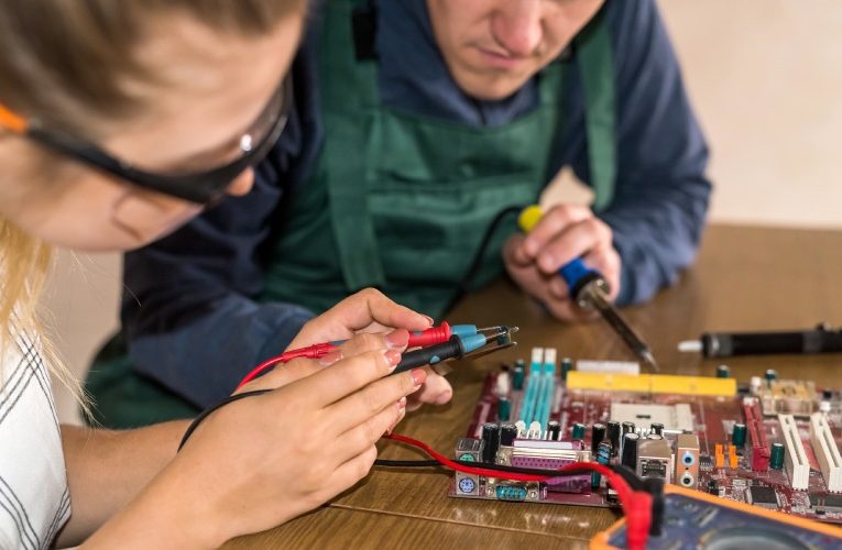 Get a Job in Airtel Office: Complete Computer hardware courses after 12th